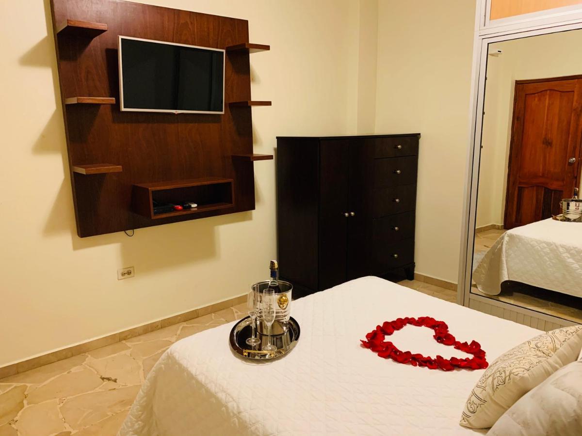 San Francisco Apart Hotel Гуаякіль Екстер'єр фото